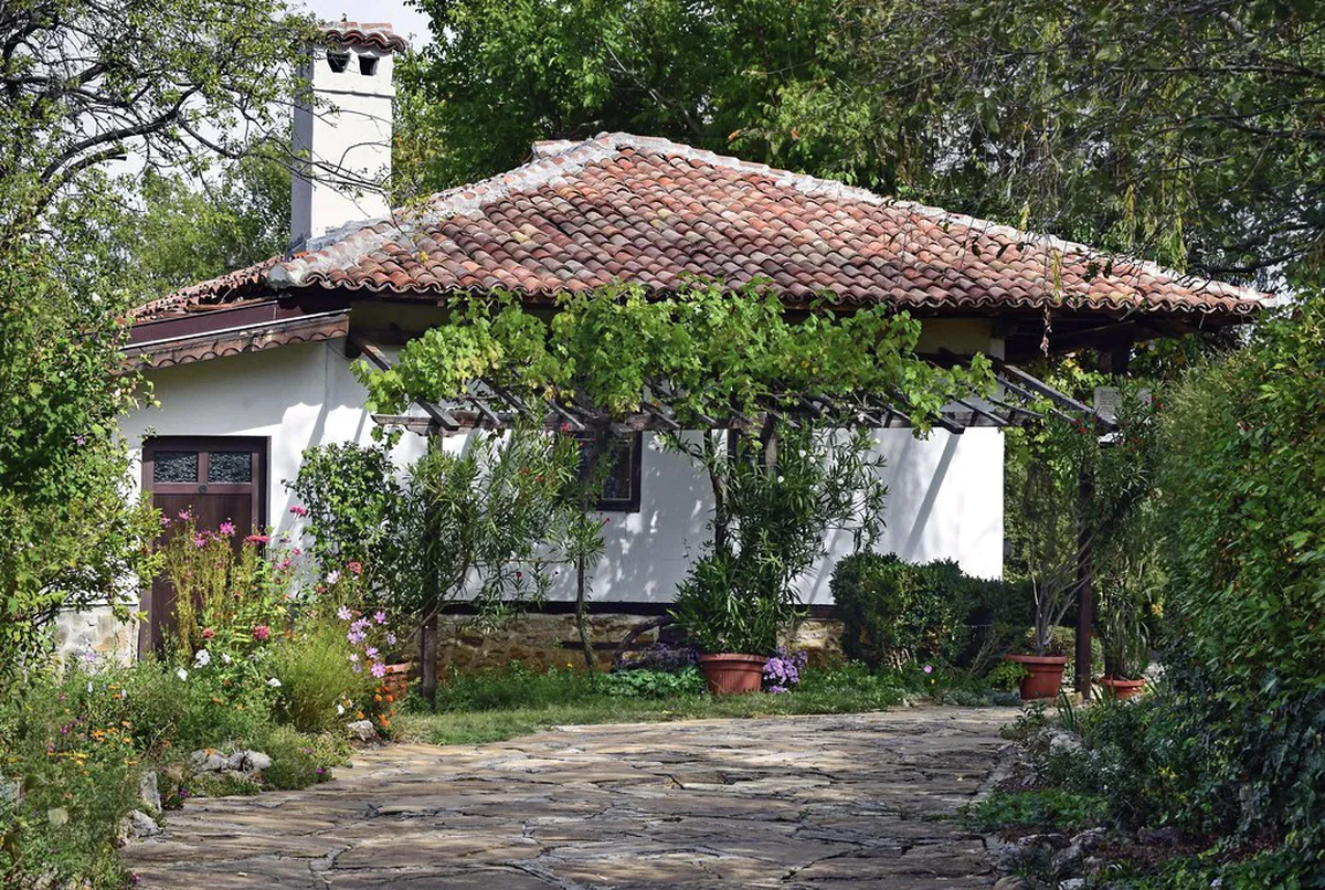 Arbanasi Village Guide: Churches, History & Visiting Tips