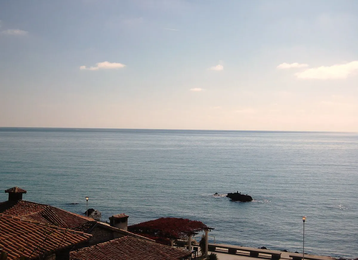 Balchik Beaches: Town Sands, Tuzlata Mud & Nearby Resorts 2026