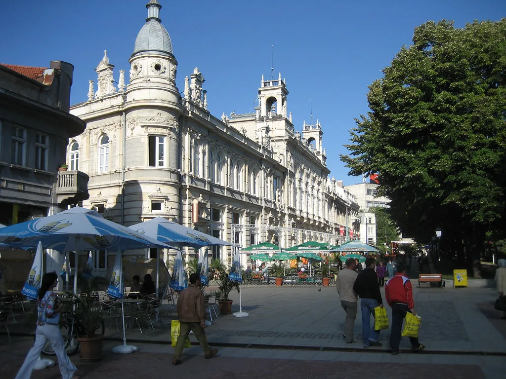 Teaterbygning Dohodno Zdanie in Ruse, Bulgaria