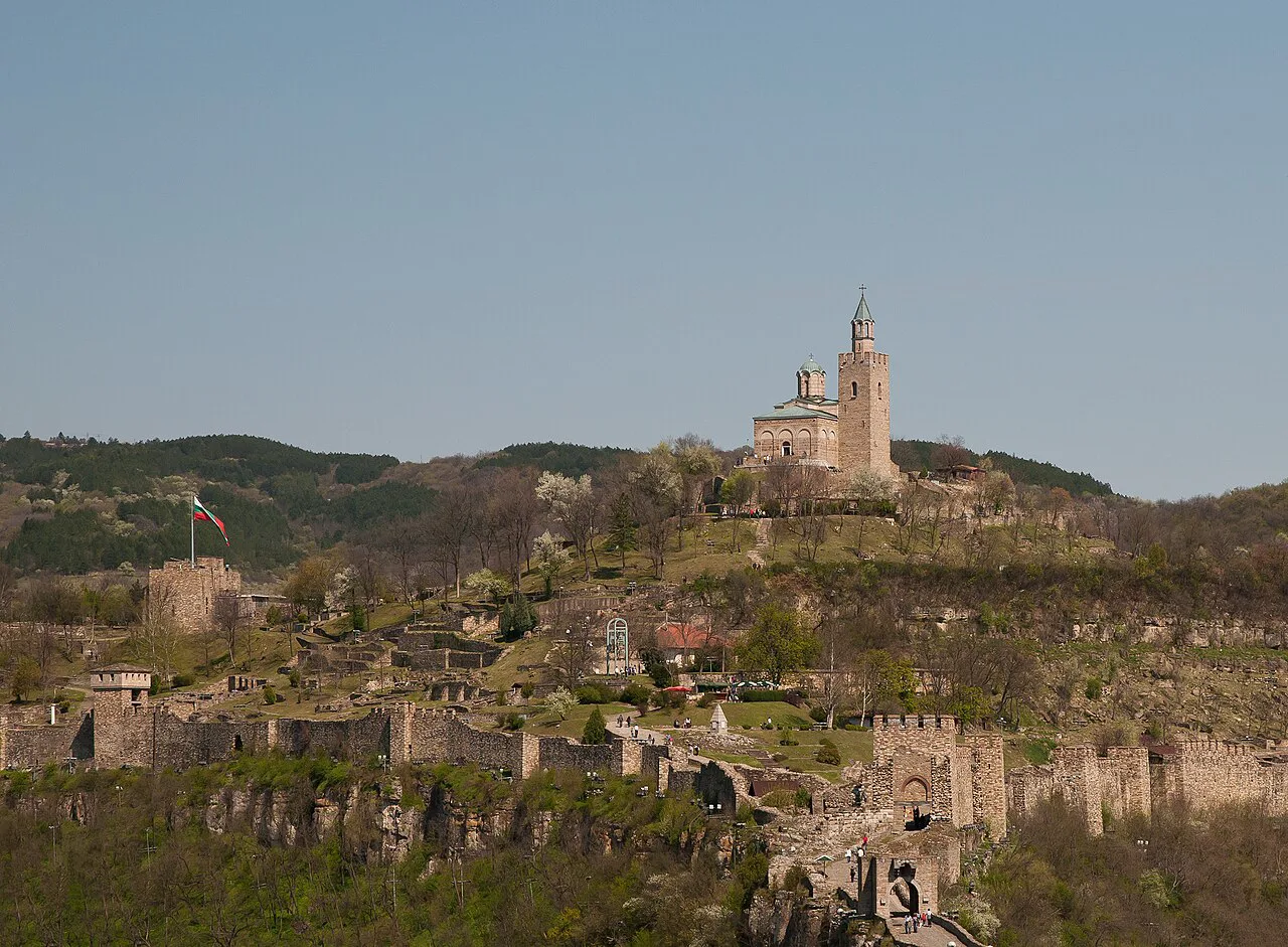 Bulgaria Castles: A Practical Guide to the Country's Best Fortresses and Ruins