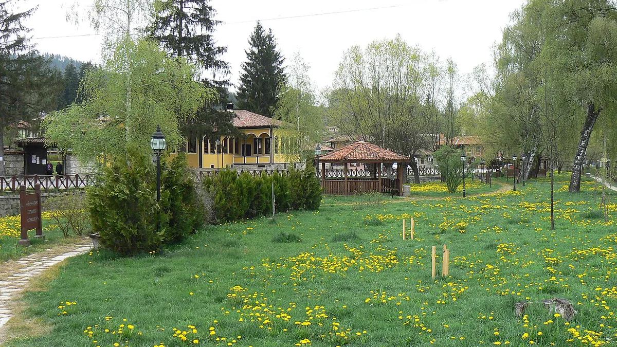 Colourful historic houses in Koprivshtitsa, Bulgaria — 1
