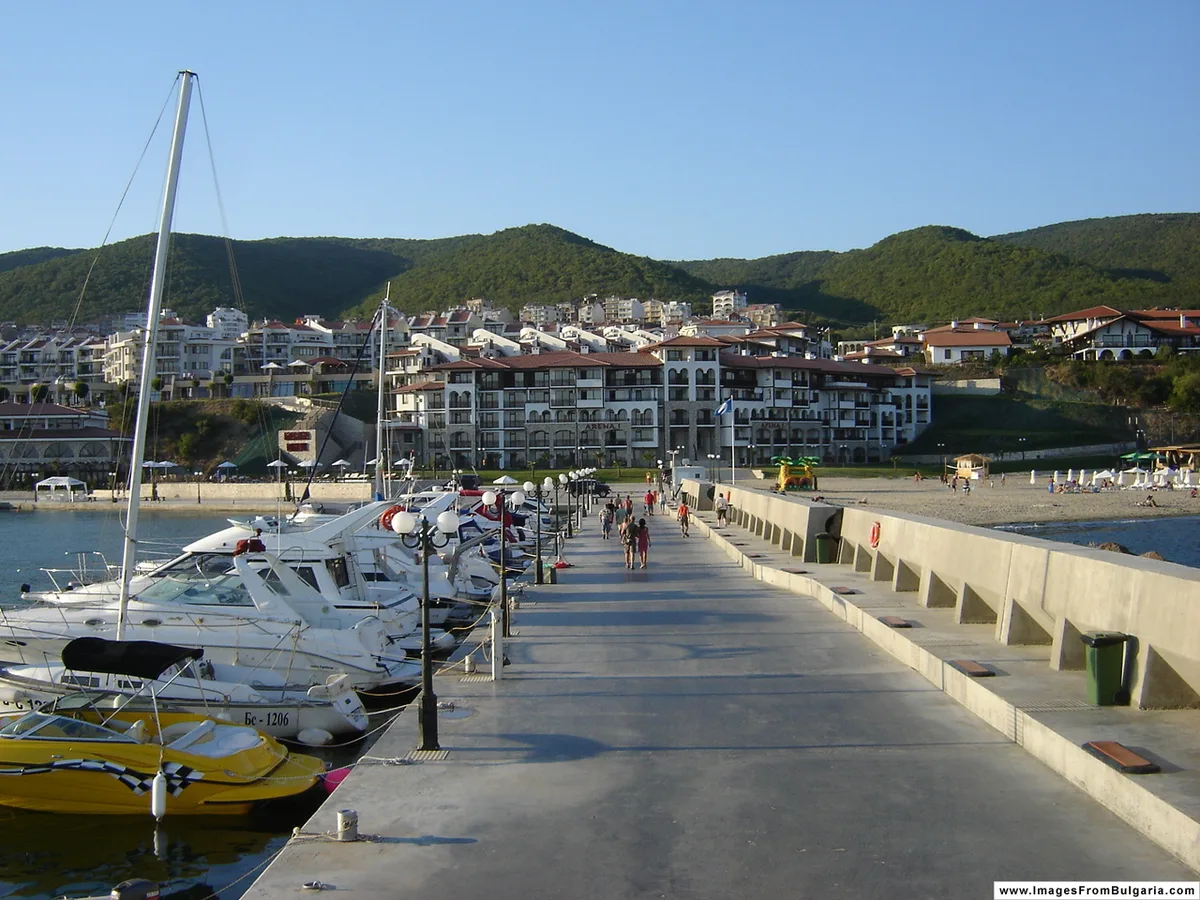 Sveti vlas yacht port — 2