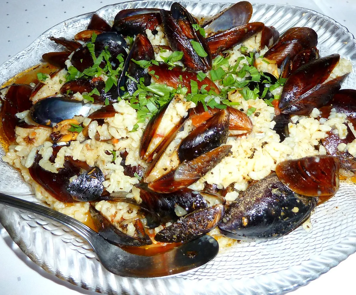 12 Best Golden Sands Restaurants to Try (2026)