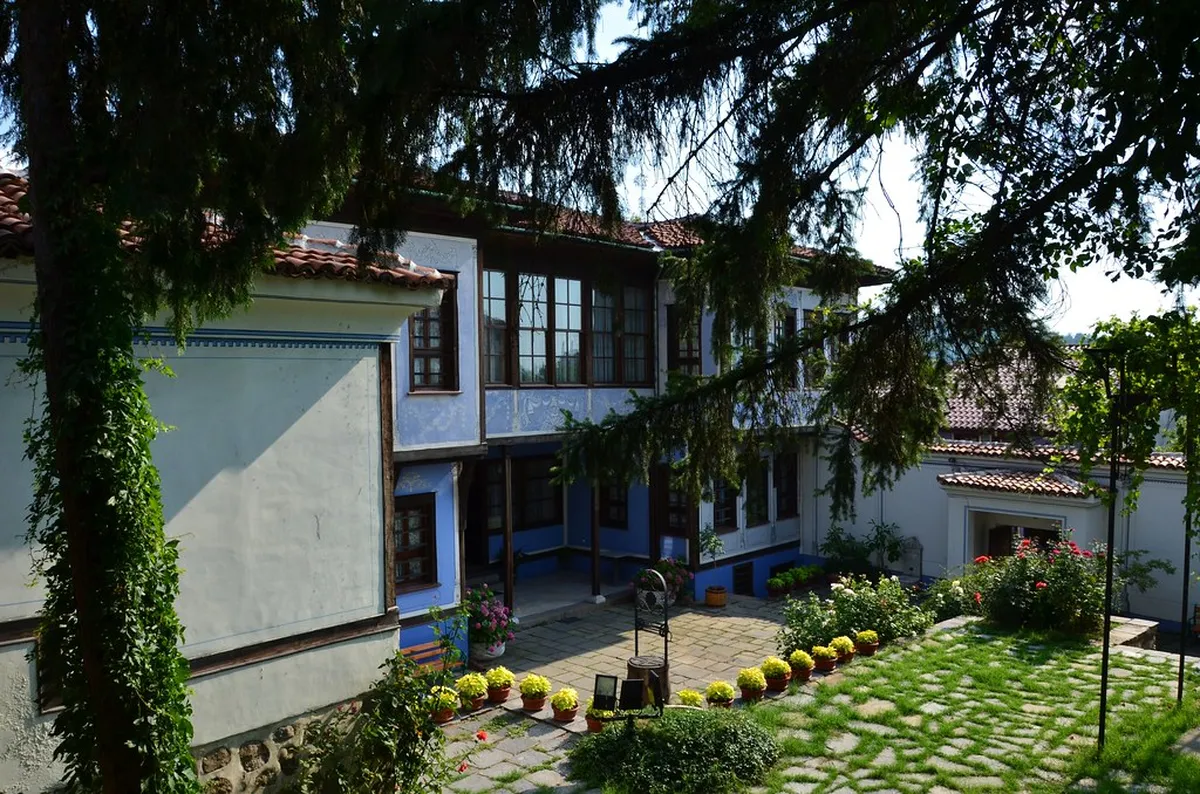 Hindliyan House