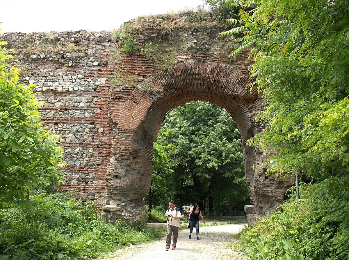 Kamilite Gate, the ancient Roman entrance to Hisarya's fortress walls, Bulgaria — 1
