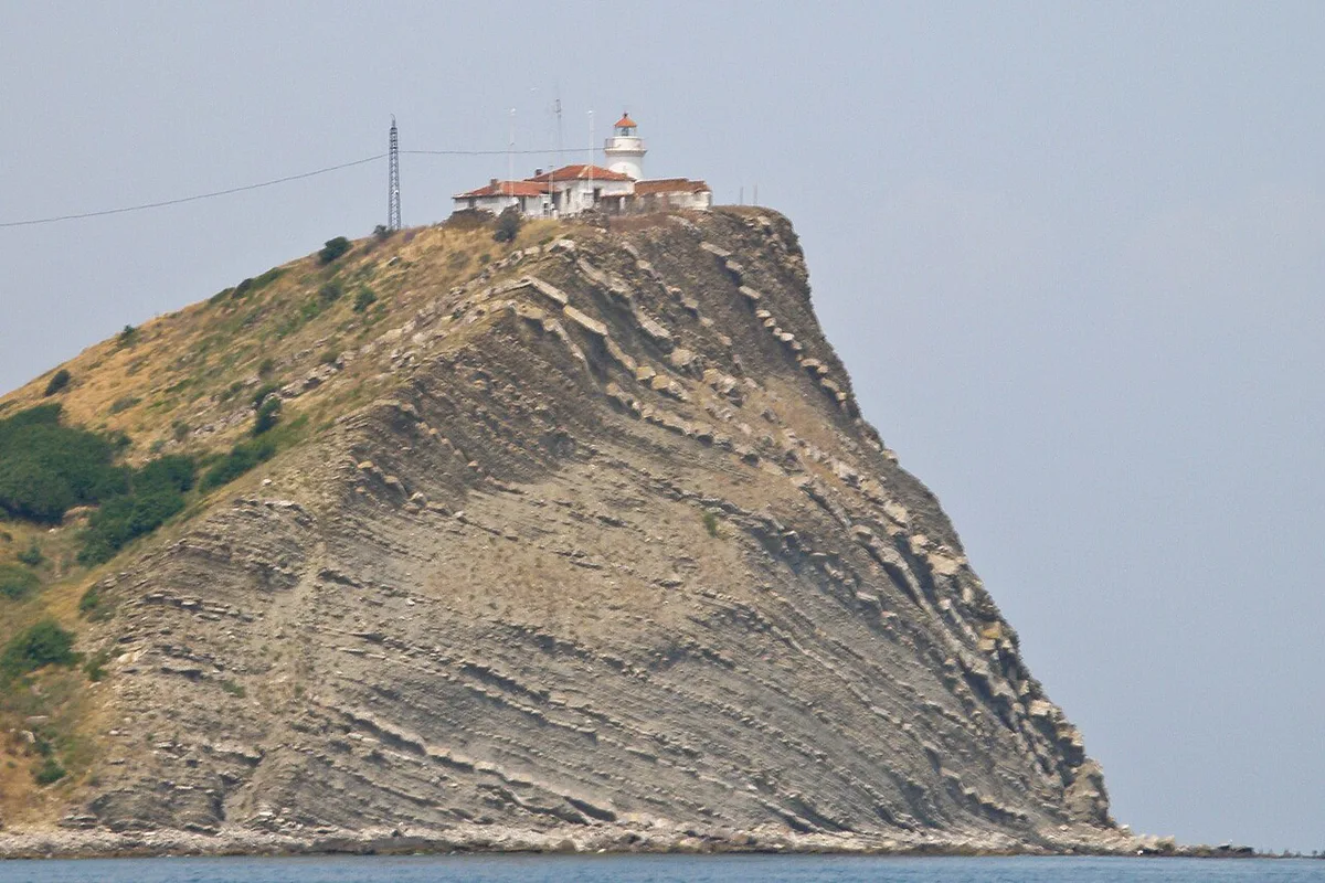Wild dune beach at Irakli near Cape Emine, Bulgaria — 1