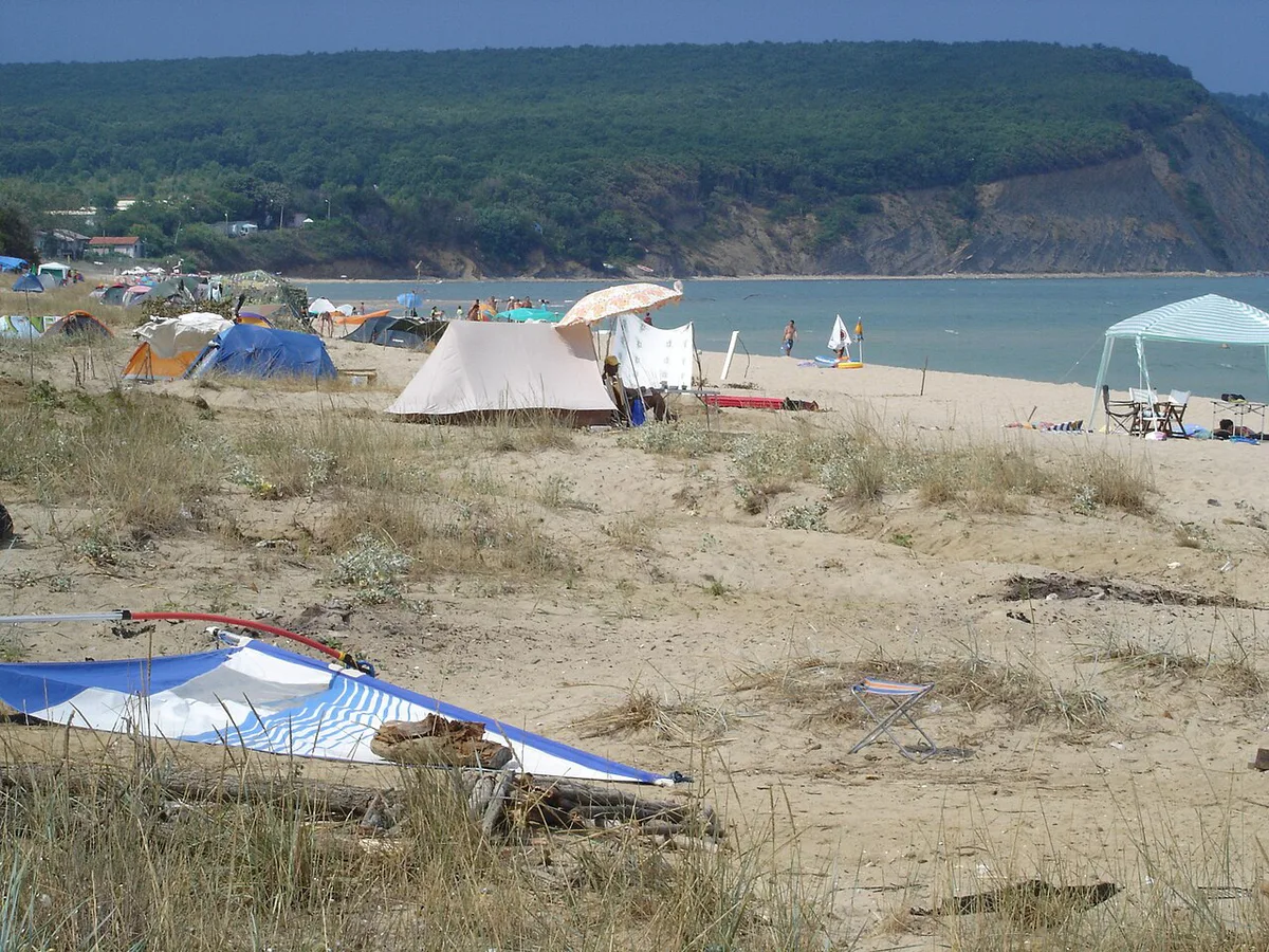 Wild dune beach at Irakli near Cape Emine, Bulgaria — 2