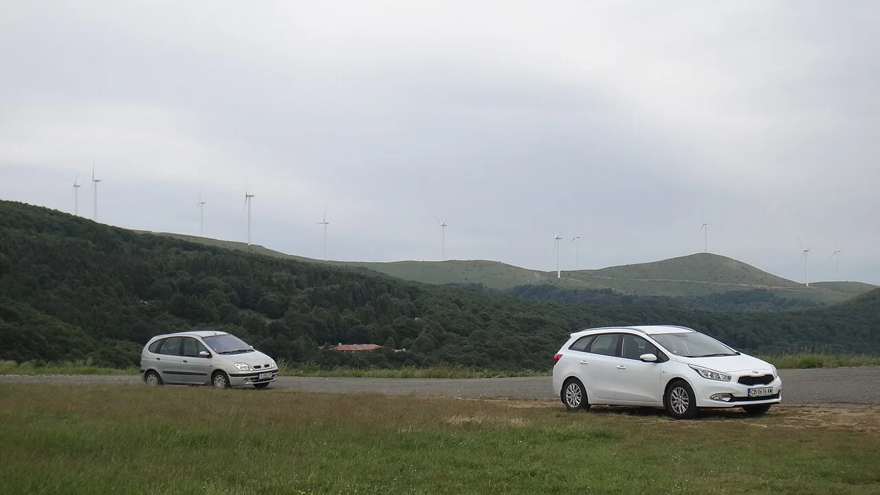 2-Day Kazanlak Itinerary: Tombs, Roses & Shipka