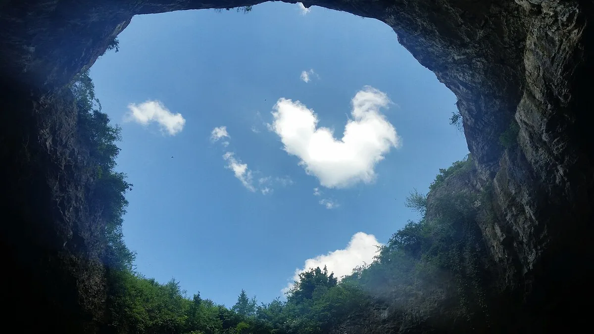 Devetashka Cave (1) — 1
