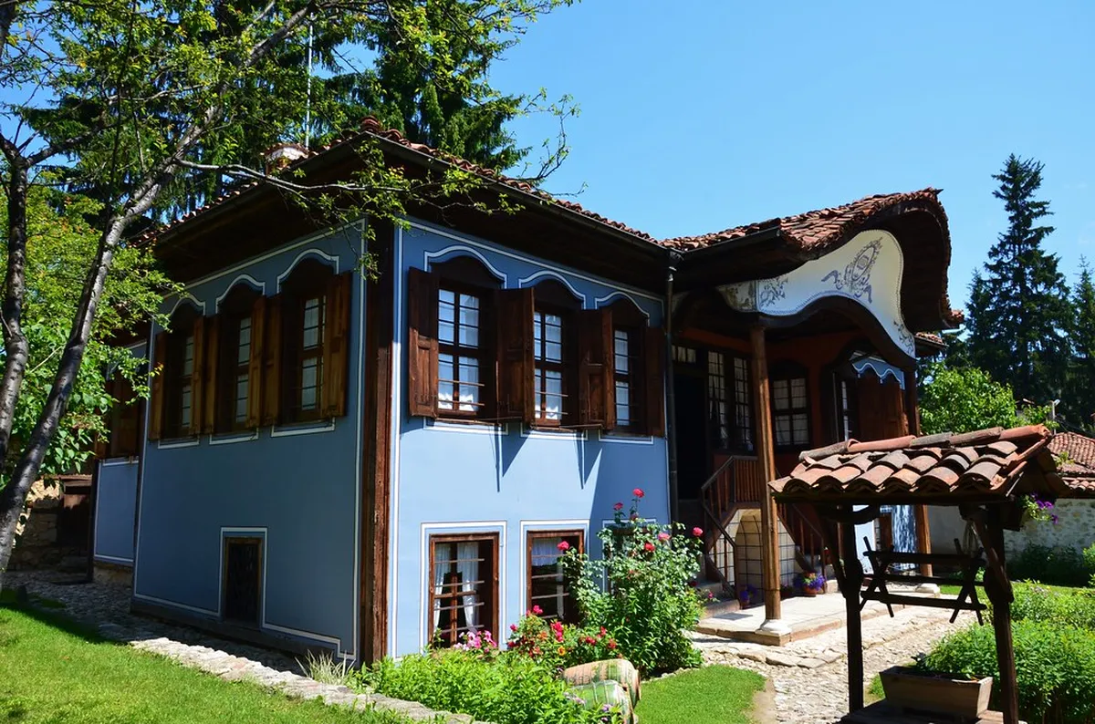 Lyutov House (Lutova House)