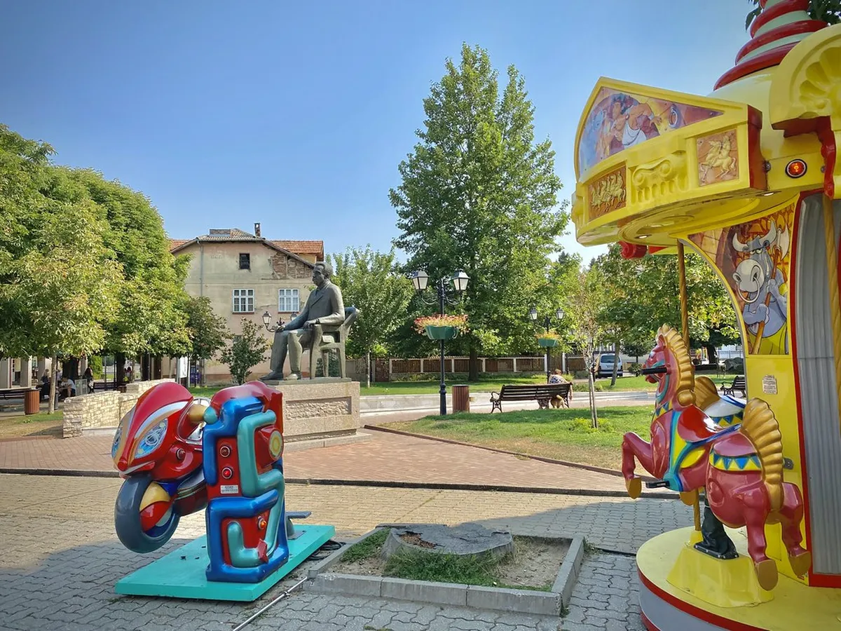 Mini Bulgaria Park Visitor Guide: Veliko Tarnovo Tips