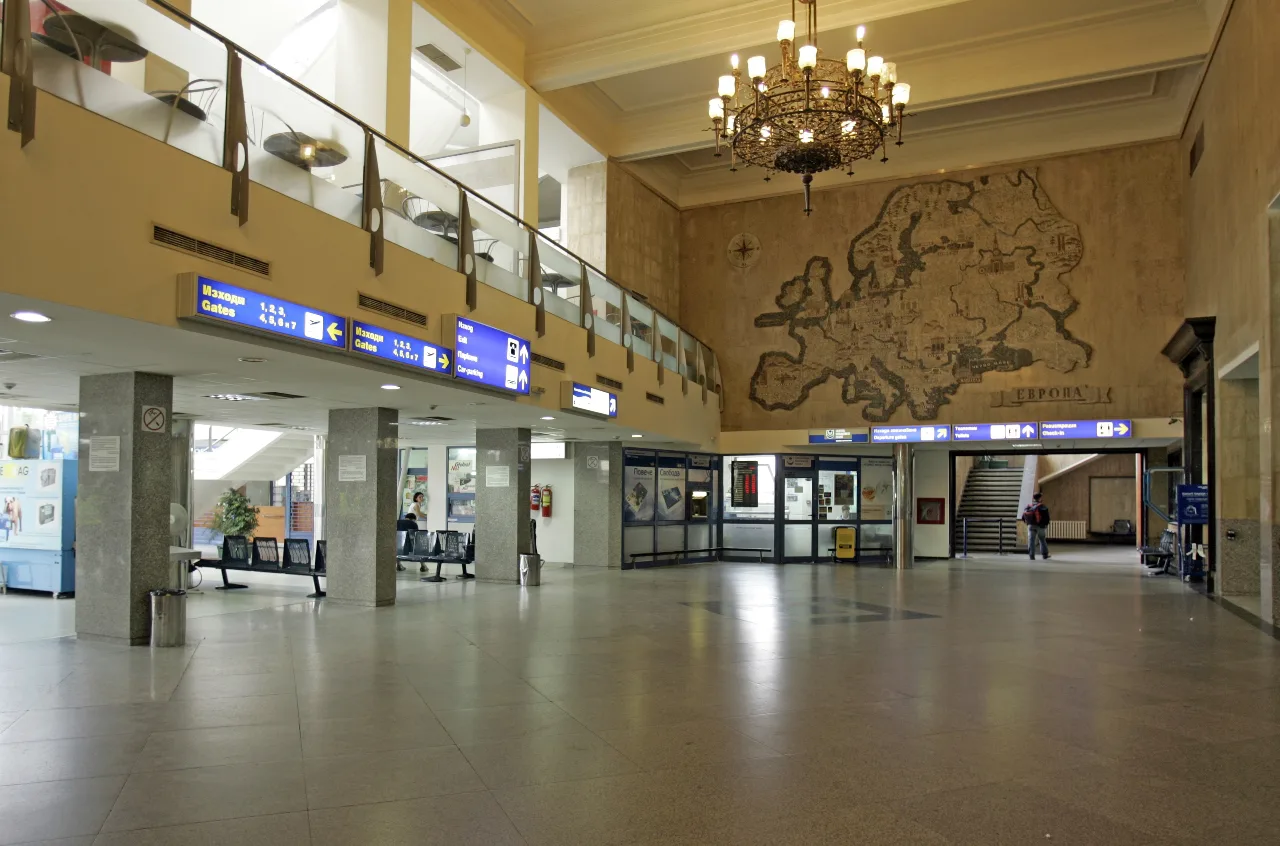 Nearest Airport to Borovets: Sofia (SOF) vs Plovdiv (PDV) Transfer Guide 2026