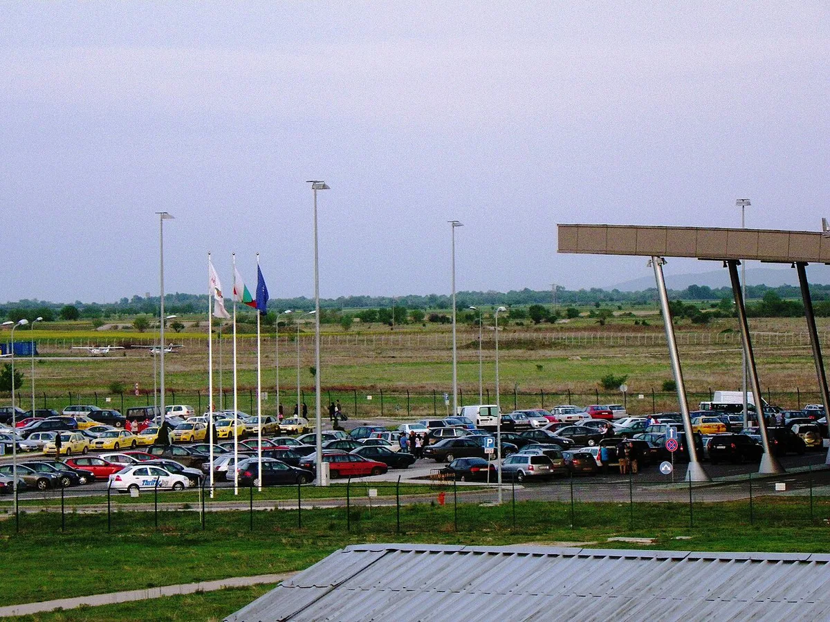 Povdiv airport P3505 — 2