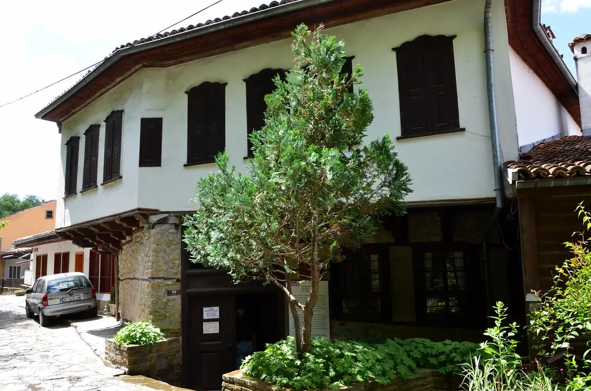 Sarafkina House Visitor Guide: History, Exhibits & Planning Tips