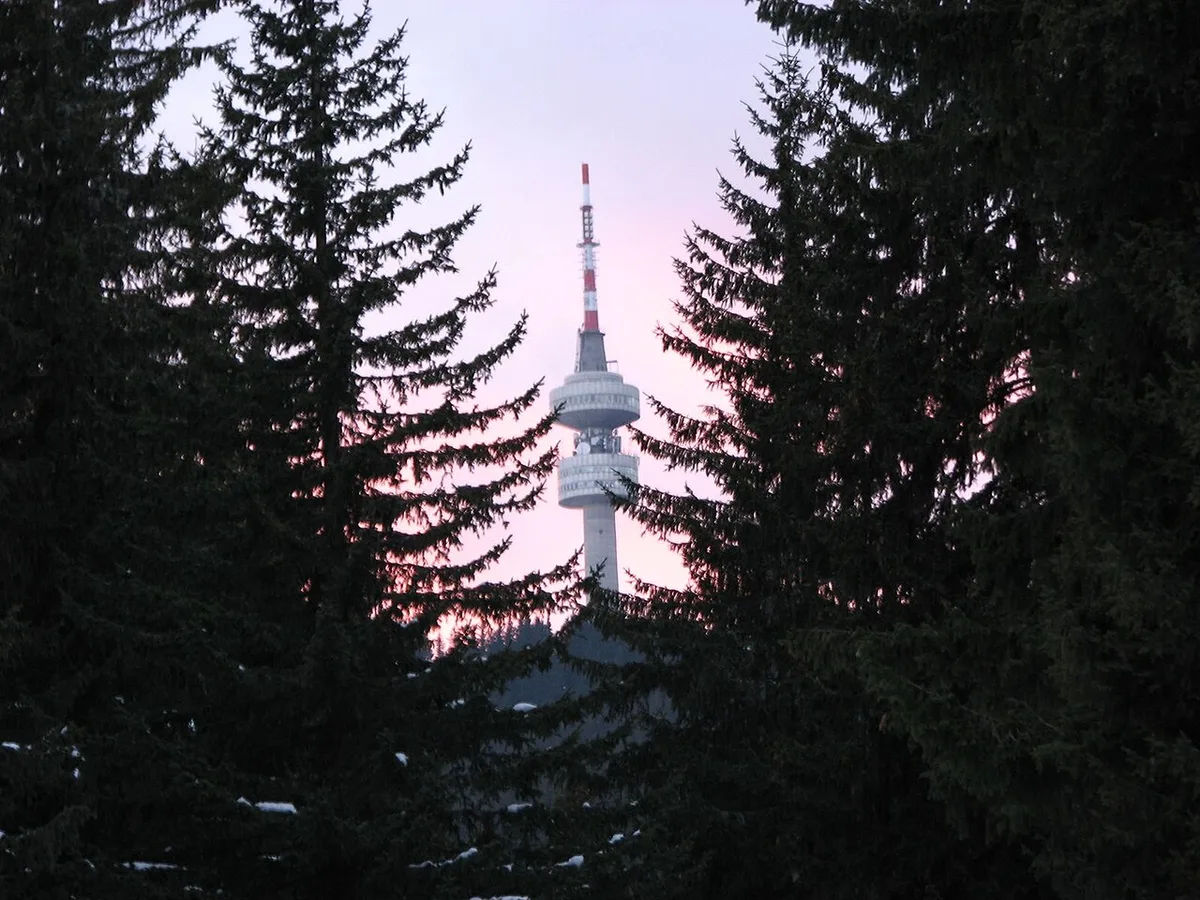 Snezhanka Tower on Snezhanka peak, Pamporovo — 1