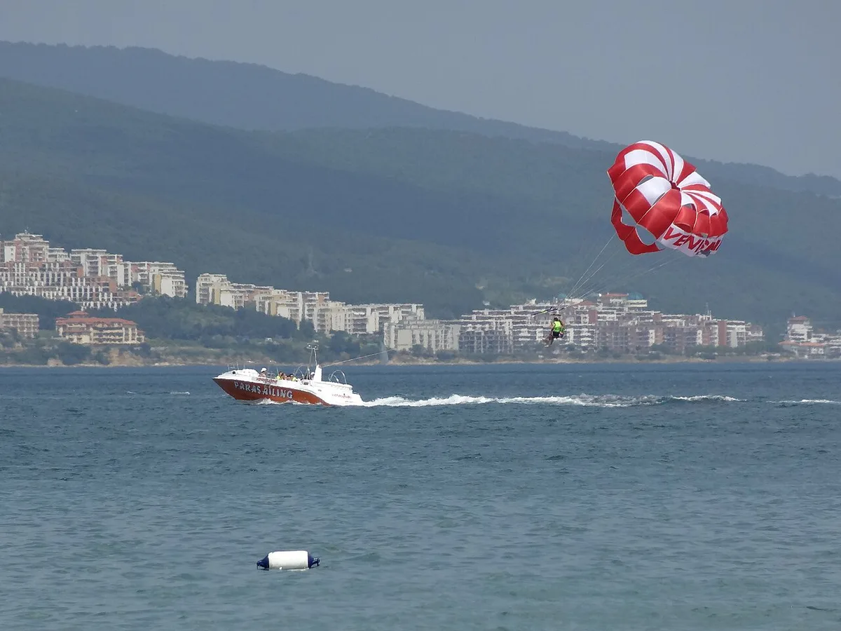 Water sports along Sunny Beach, Bulgaria — 1