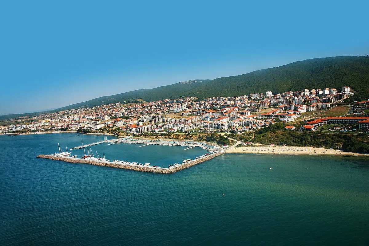 Yachts moored at Marina Dinevi in Sveti Vlas, Bulgaria — 2