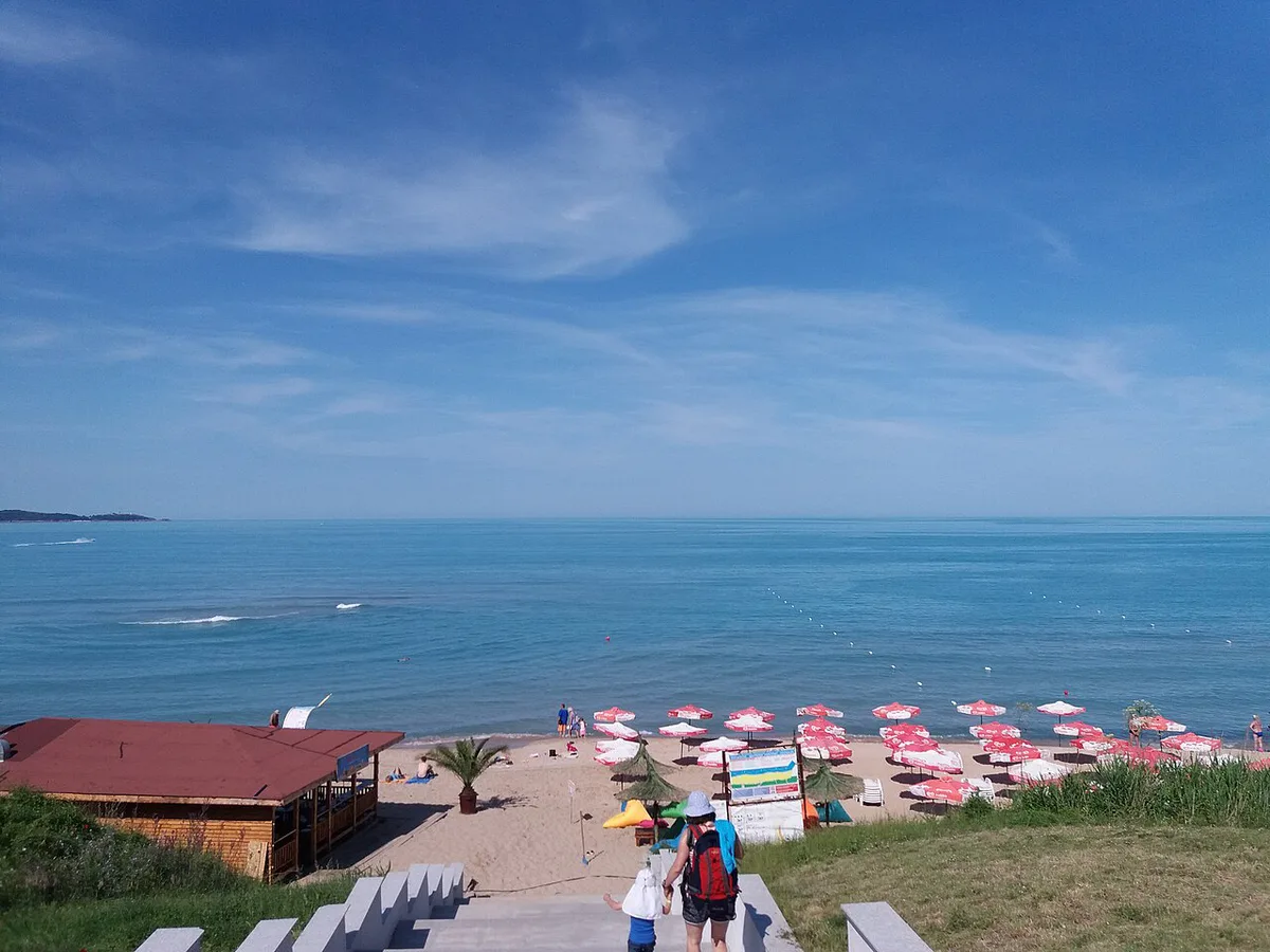 Sandy beach and old town peninsula in Primorsko, Bulgaria — 1