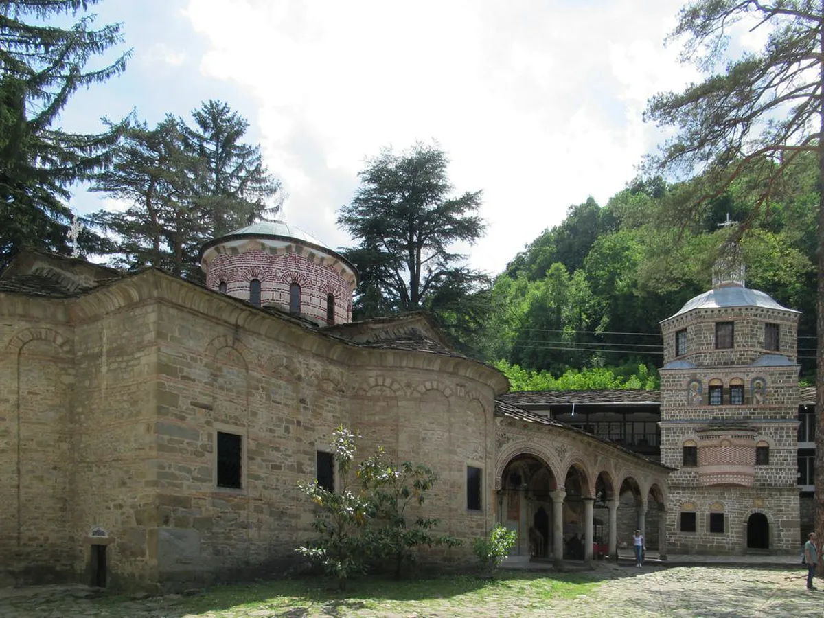 Troyan Monastery Guide: History, Icons, and Visiting Tips