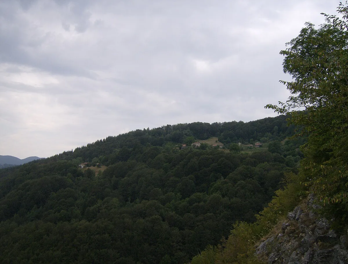 The area around Uhlovitsa cave near Mogilitsa