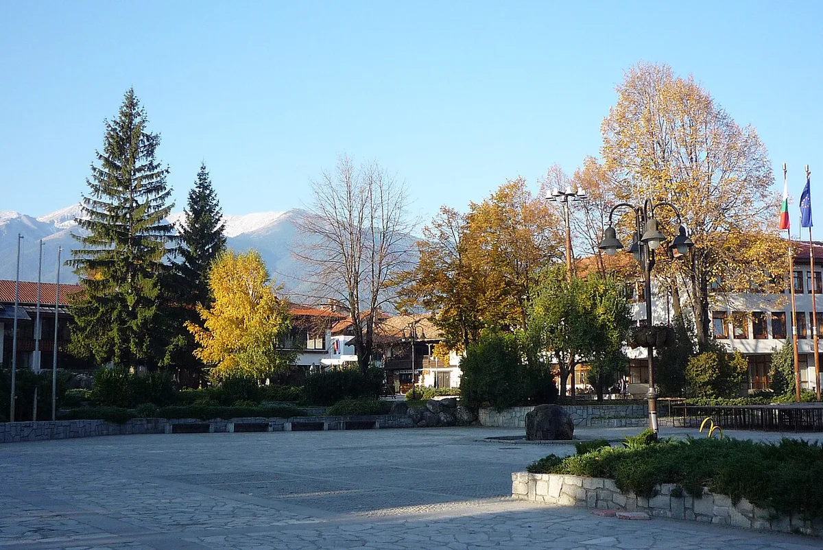 Bansko Old Town streets beneath the mountains, Bulgaria — 2