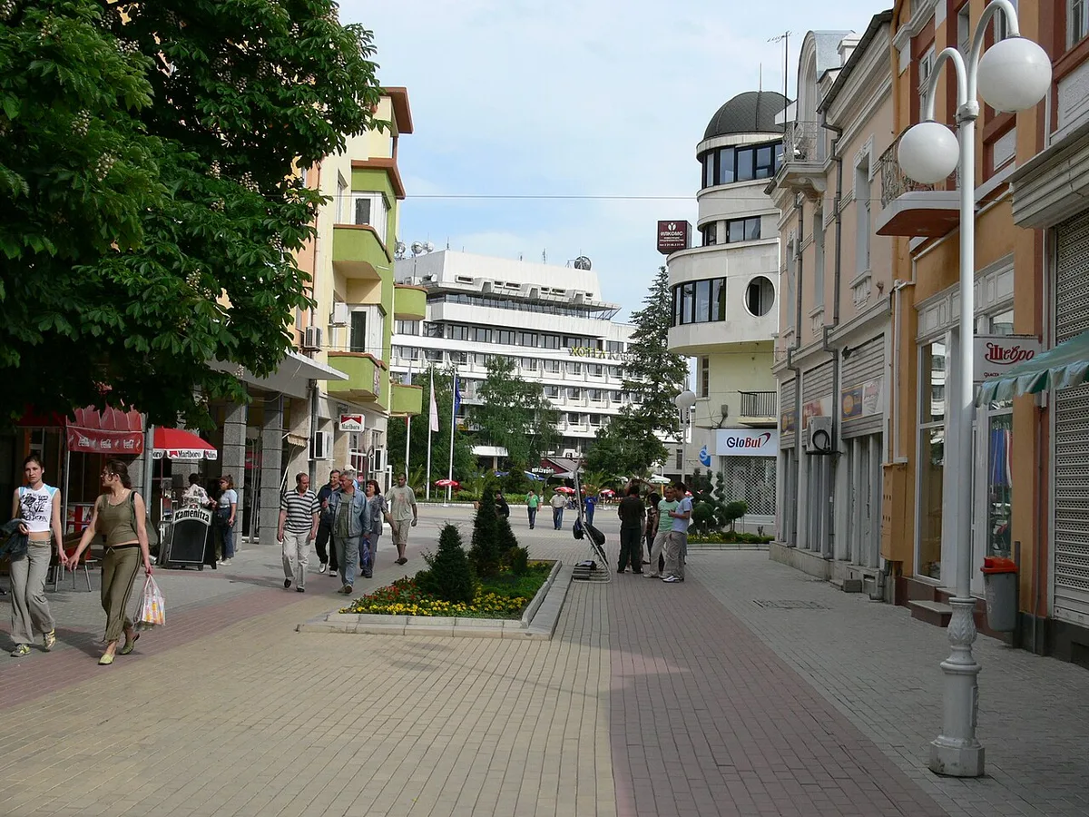 Where to stay in Kazanlak — 1