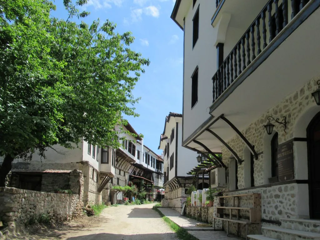Traditional Melnik guesthouses — 1